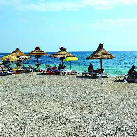 Apartment Lovely In With Wifi Podstrana